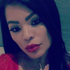 Meet your Posher, Marcela